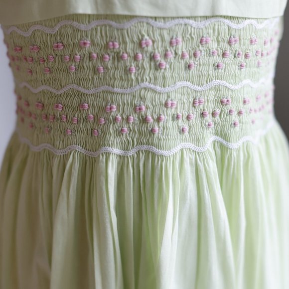 Strasburg Hand Smocked Embroidered Dress Portrait Spring Summer Vacation LOVELY! - Picture 2 of 5